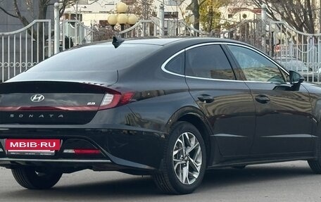 Hyundai Sonata VIII, 2021 год, 2 650 000 рублей, 2 фотография