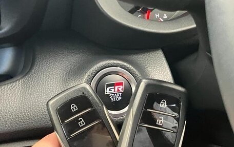 Toyota Yaris, 2020 год, 1 420 000 рублей, 6 фотография