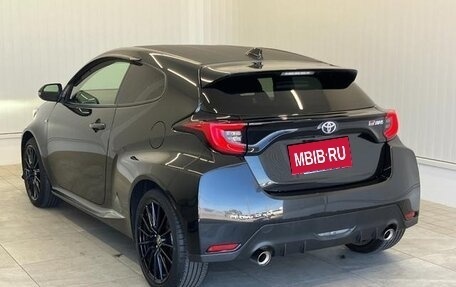 Toyota Yaris, 2020 год, 1 420 000 рублей, 4 фотография