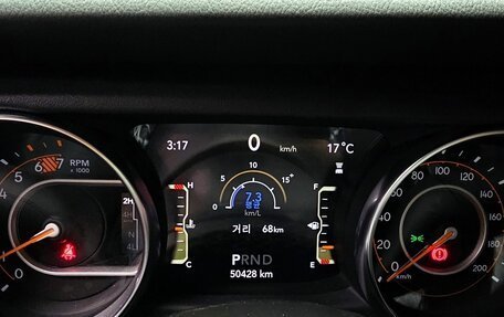 Jeep Wrangler, 2021 год, 4 890 000 рублей, 17 фотография