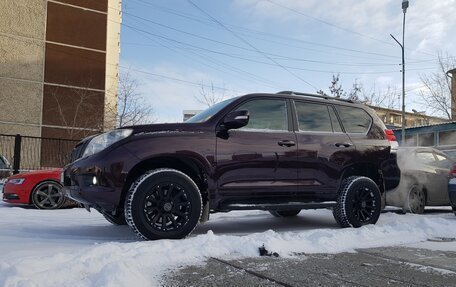 Toyota Land Cruiser Prado 150 рестайлинг 2, 2011 год, 2 700 000 рублей, 2 фотография