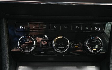 Skoda Superb III рестайлинг, 2021 год, 2 399 000 рублей, 17 фотография