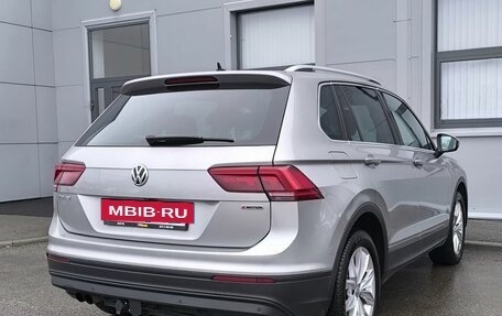 Volkswagen Tiguan II, 2020 год, 2 790 000 рублей, 2 фотография