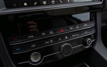 Jaguar F-Pace, 2020 год, 3 979 000 рублей, 20 фотография