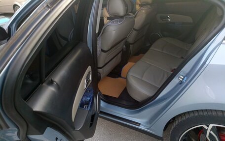 Chevrolet Cruze II, 2011 год, 849 000 рублей, 8 фотография