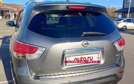Nissan Pathfinder, 2015 год, 1 800 000 рублей, 2 фотография