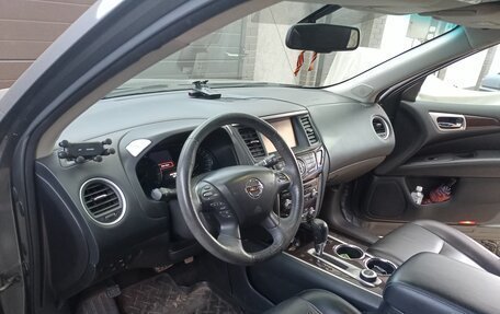 Nissan Pathfinder, 2015 год, 1 800 000 рублей, 15 фотография