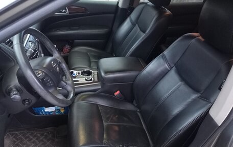 Nissan Pathfinder, 2015 год, 1 800 000 рублей, 19 фотография