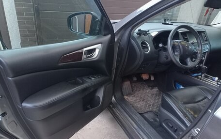 Nissan Pathfinder, 2015 год, 1 800 000 рублей, 18 фотография