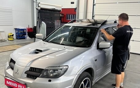 Mitsubishi Outlander III рестайлинг 3, 2005 год, 1 080 000 рублей, 8 фотография