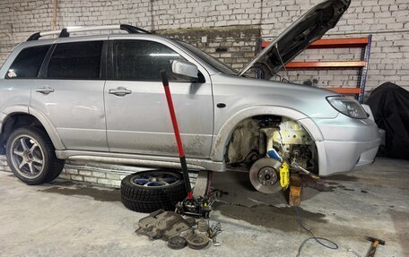 Mitsubishi Outlander III рестайлинг 3, 2005 год, 1 080 000 рублей, 9 фотография