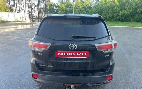 Toyota Highlander III, 2014 год, 2 000 000 рублей, 5 фотография