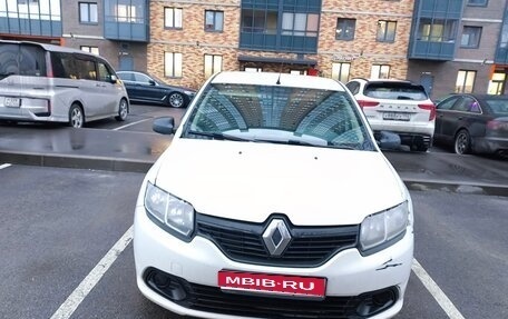 Renault Logan II, 2015 год, 390 000 рублей, 1 фотография