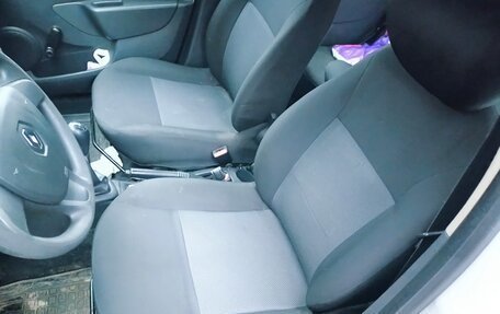 Renault Logan II, 2015 год, 390 000 рублей, 9 фотография