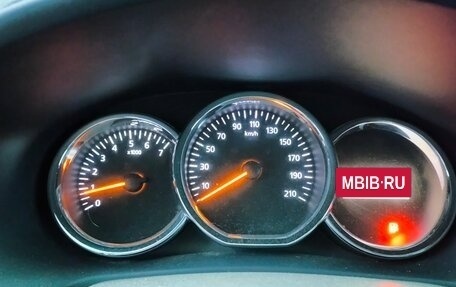 Renault Logan II, 2015 год, 390 000 рублей, 8 фотография