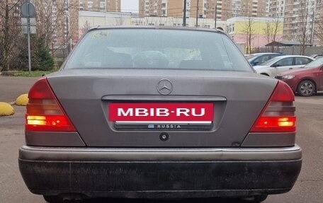 Mercedes-Benz C-Класс, 1994 год, 250 000 рублей, 2 фотография