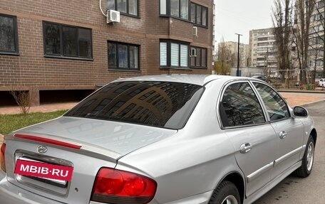 Hyundai Sonata IV рестайлинг, 2004 год, 360 000 рублей, 5 фотография
