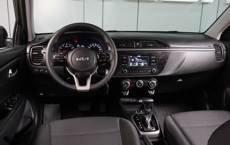 KIA Rio IV, 2021 год, 1 599 000 рублей, 6 фотография