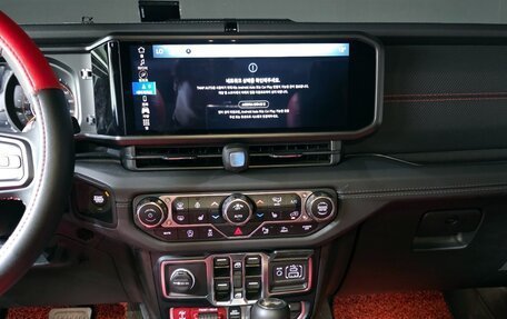 Jeep Wrangler, 2024 год, 6 380 000 рублей, 21 фотография