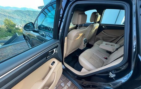 Porsche Macan I рестайлинг, 2018 год, 4 300 000 рублей, 28 фотография