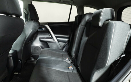 Toyota RAV4, 2018 год, 2 399 700 рублей, 10 фотография