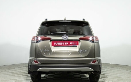 Toyota RAV4, 2018 год, 2 399 700 рублей, 6 фотография