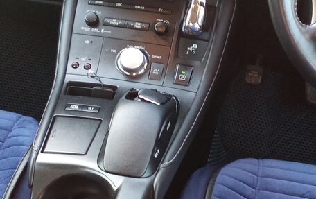 Lexus CT I рестайлинг, 2011 год, 1 549 000 рублей, 24 фотография