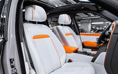 Rolls-Royce Cullinan, 2022 год, 44 500 000 рублей, 16 фотография