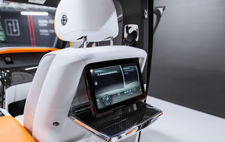 Rolls-Royce Cullinan, 2022 год, 44 500 000 рублей, 23 фотография