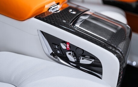 Rolls-Royce Cullinan, 2022 год, 44 500 000 рублей, 20 фотография