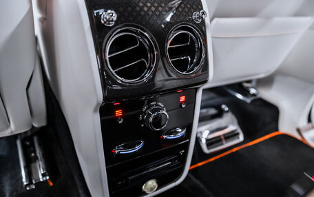 Rolls-Royce Cullinan, 2022 год, 44 500 000 рублей, 36 фотография