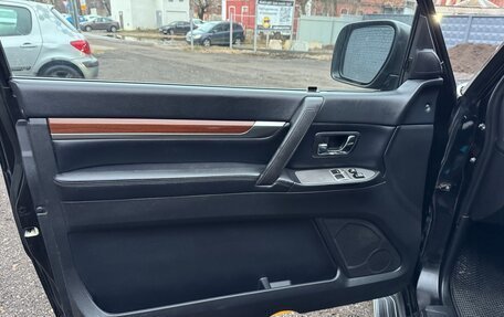 Mitsubishi Pajero IV, 2008 год, 1 600 000 рублей, 11 фотография