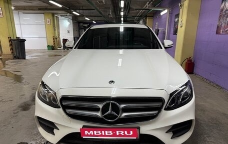 Mercedes-Benz E-Класс, 2020 год, 3 400 000 рублей, 1 фотография