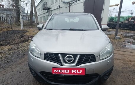 Nissan Qashqai, 2012 год, 900 000 рублей, 2 фотография