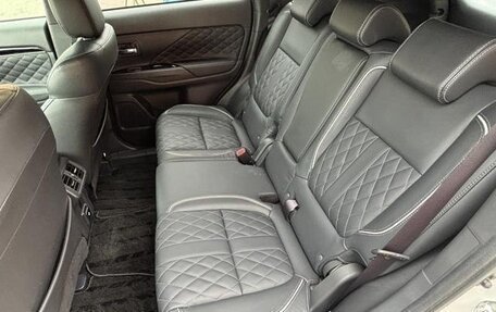 Mitsubishi Outlander III рестайлинг 3, 2020 год, 2 120 911 рублей, 8 фотография