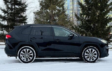 Toyota RAV4, 2021 год, 3 790 000 рублей, 12 фотография