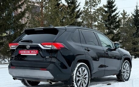 Toyota RAV4, 2021 год, 3 790 000 рублей, 11 фотография