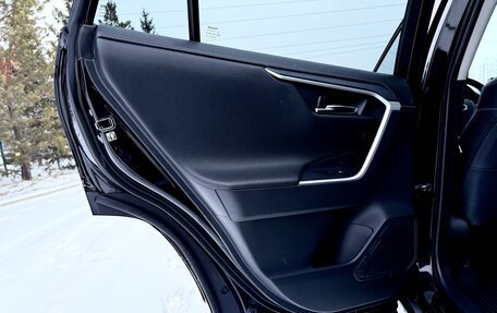 Toyota RAV4, 2021 год, 3 790 000 рублей, 31 фотография
