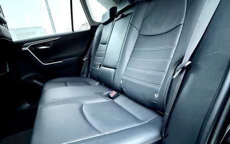 Toyota RAV4, 2021 год, 3 790 000 рублей, 33 фотография