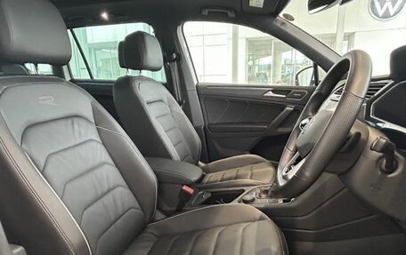 Volkswagen Tiguan II, 2021 год, 2 300 911 рублей, 5 фотография