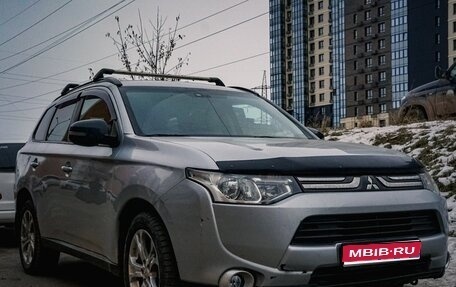 Mitsubishi Outlander III рестайлинг 3, 2013 год, 1 300 000 рублей, 1 фотография