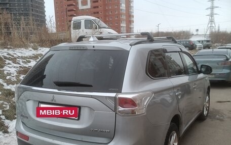 Mitsubishi Outlander III рестайлинг 3, 2013 год, 1 300 000 рублей, 8 фотография