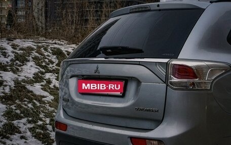 Mitsubishi Outlander III рестайлинг 3, 2013 год, 1 300 000 рублей, 6 фотография