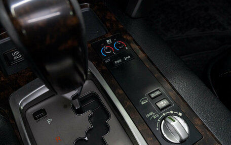 Toyota Land Cruiser 200, 2015 год, 4 999 000 рублей, 11 фотография