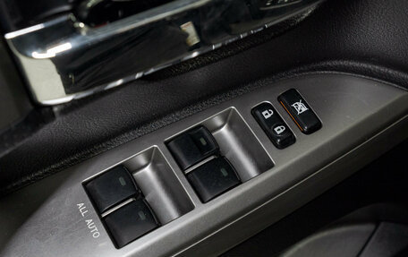 Toyota Land Cruiser 200, 2015 год, 4 999 000 рублей, 14 фотография