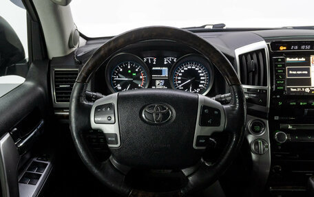 Toyota Land Cruiser 200, 2015 год, 4 999 000 рублей, 22 фотография