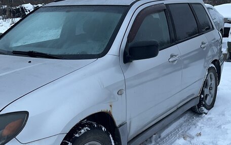 Mitsubishi Outlander III рестайлинг 3, 2003 год, 355 000 рублей, 10 фотография