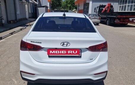 Hyundai Solaris II рестайлинг, 2018 год, 1 100 000 рублей, 5 фотография