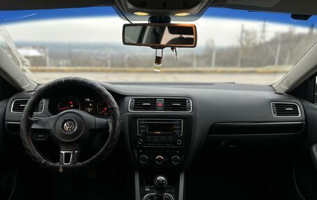 Volkswagen Jetta VI, 2013 год, 950 000 рублей, 7 фотография