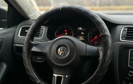 Volkswagen Jetta VI, 2013 год, 950 000 рублей, 8 фотография